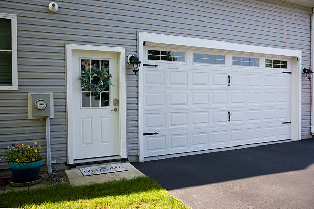 24/7 Emergency Garage Door Panel Replacement experts in Bethany, OK